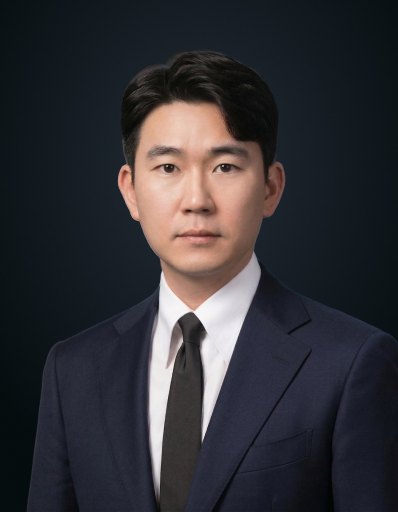 김추현